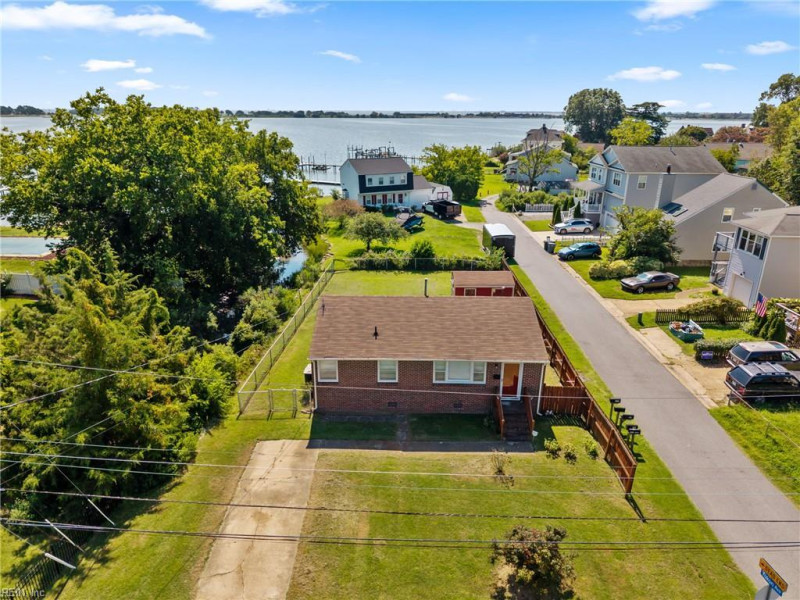Photo 2 of 32 residential for sale in Hampton virginia