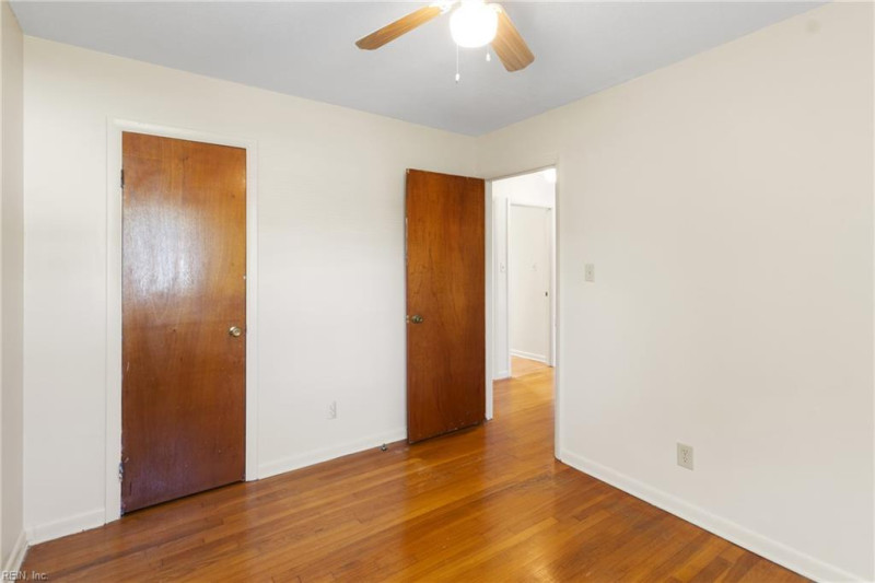 Photo 20 of 32 residential for sale in Hampton virginia