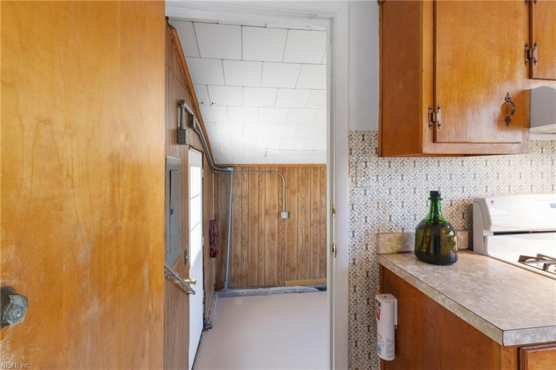 Photo 21 of 32 residential for sale in Hampton virginia