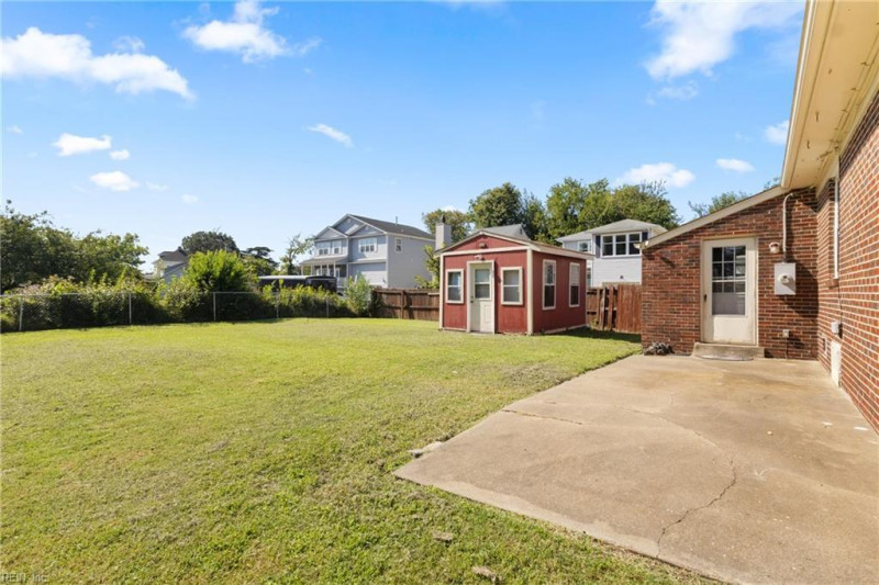 Photo 24 of 32 residential for sale in Hampton virginia