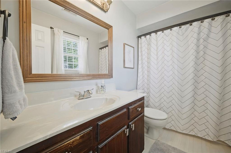 Photo 18 of 42 residential for sale in Chesapeake virginia Photo 18 of 42 residential for sale in Chesapeake virginia