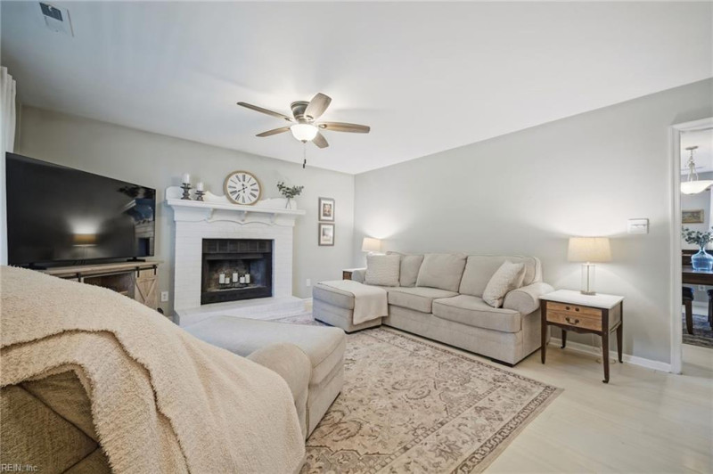 Photo 5 of 42 residential for sale in Chesapeake virginia Photo 5 of 42 residential for sale in Chesapeake virginia