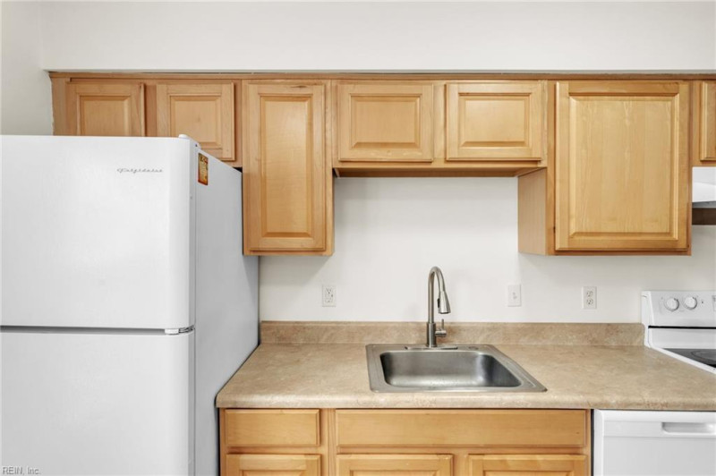 Photo 5 of 34 residential for sale in Chesapeake virginia Photo 5 of 34 residential for sale in Chesapeake virginia