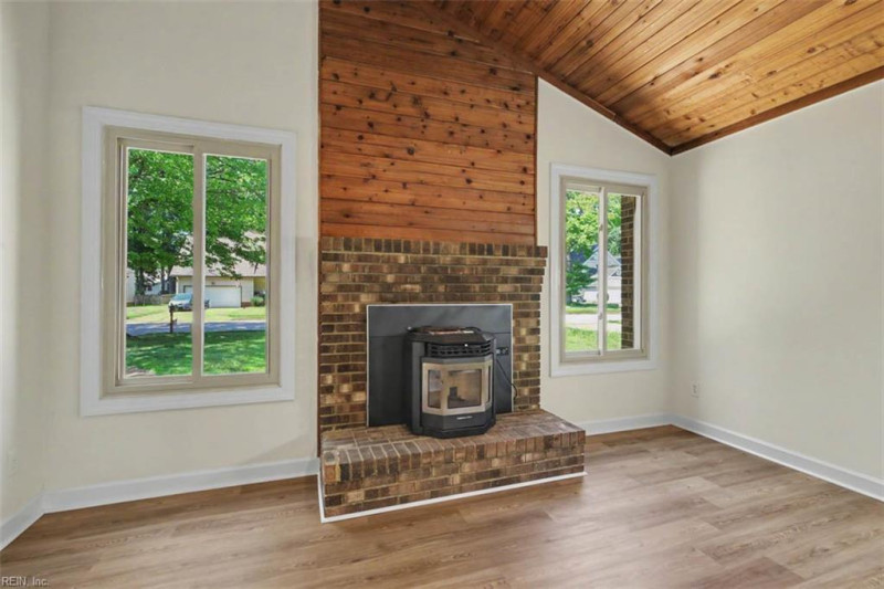 Photo 10 of 50 residential for sale in Hampton virginia