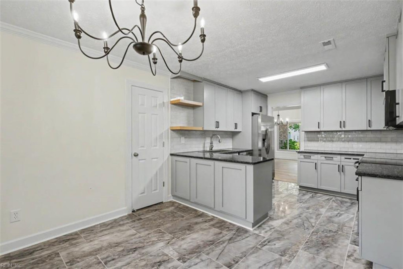Photo 16 of 50 residential for sale in Hampton virginia