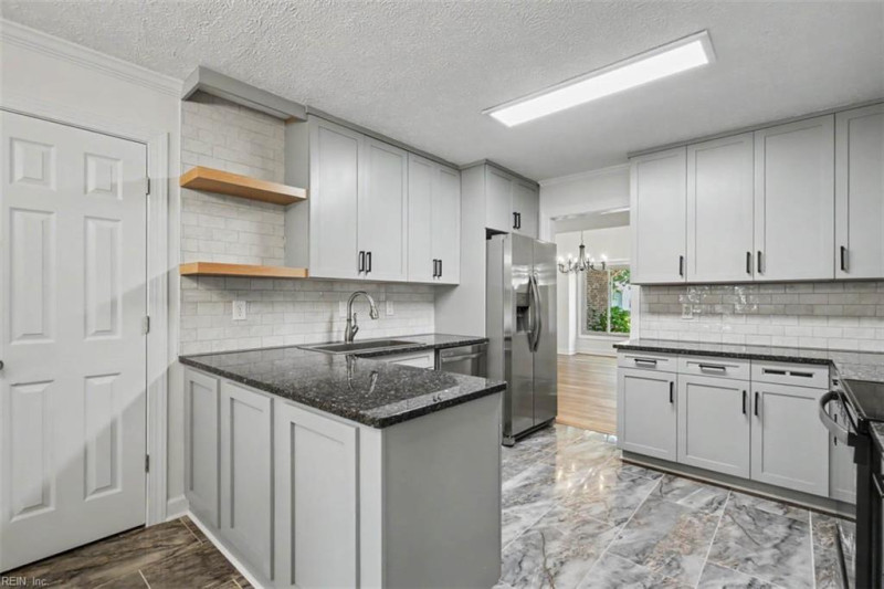 Photo 19 of 50 residential for sale in Hampton virginia