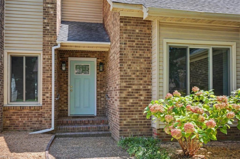 Photo 4 of 50 residential for sale in Hampton virginia