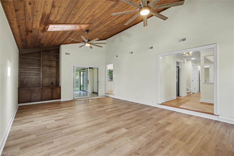 Photo 7 of 50 residential for sale in Hampton virginia