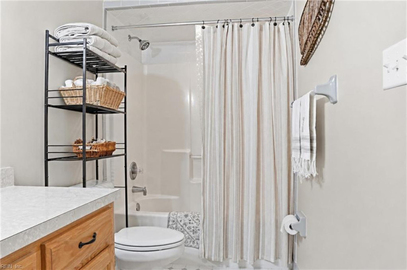 Photo 15 of 37 residential for sale in Virginia Beach virginia
