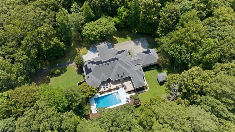 Photo 3 of 37 residential for sale in Virginia Beach virginia
