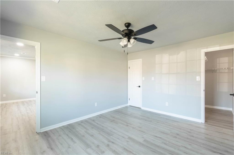 Photo 14 of 28 residential for sale in Hampton virginia