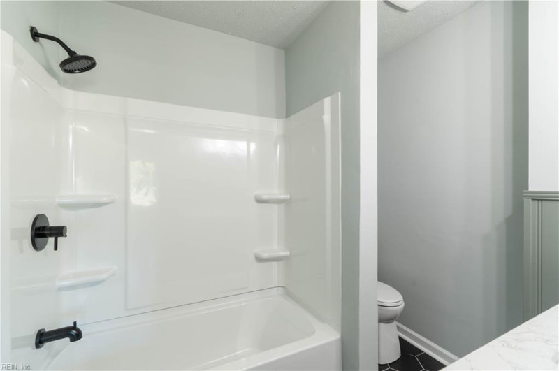 Photo 17 of 28 residential for sale in Hampton virginia