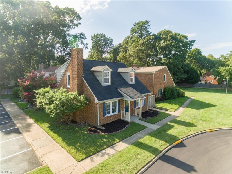 Photo 3 of 28 residential for sale in Hampton virginia
