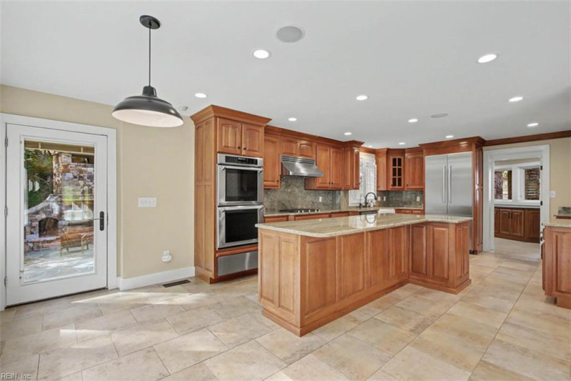 Photo 14 of 50 residential for sale in Newport News virginia