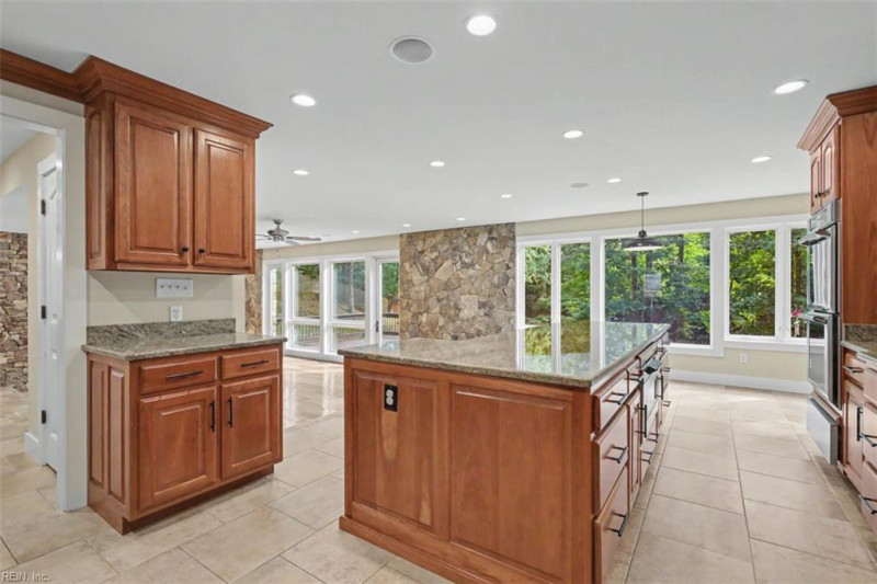 Photo 17 of 50 residential for sale in Newport News virginia