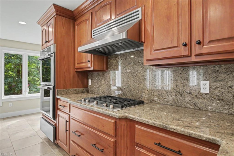 Photo 18 of 50 residential for sale in Newport News virginia
