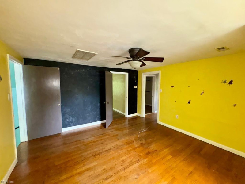 Photo 19 of 30 residential for sale in Norfolk virginia