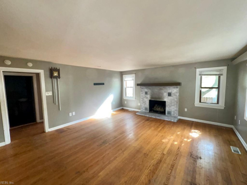 Photo 3 of 30 residential for sale in Norfolk virginia