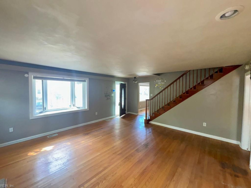 Photo 4 of 30 residential for sale in Norfolk virginia