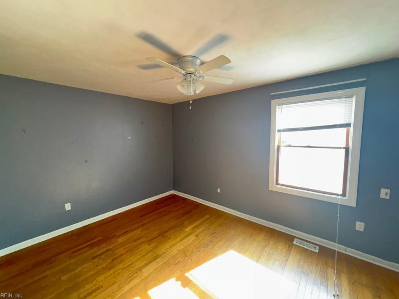 Photo 5 of 30 residential for sale in Norfolk virginia