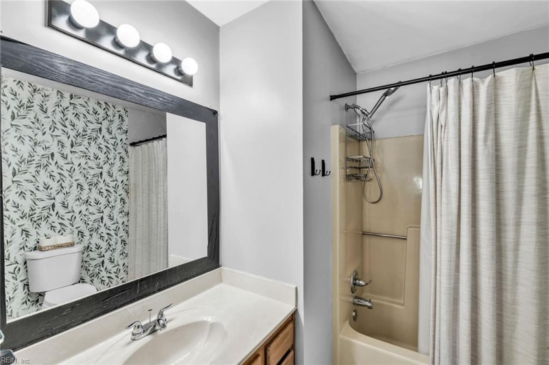 Photo 19 of 30 residential for sale in Virginia Beach virginia