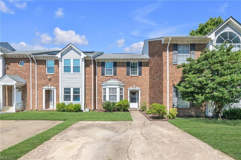 Photo 2 of 30 residential for sale in Virginia Beach virginia