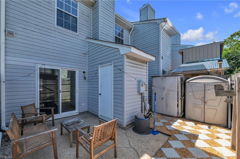 Photo 3 of 30 residential for sale in Virginia Beach virginia