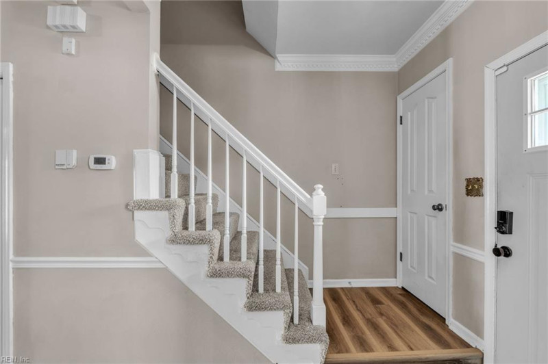 Photo 4 of 30 residential for sale in Virginia Beach virginia