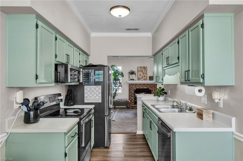 Photo 9 of 30 residential for sale in Virginia Beach virginia