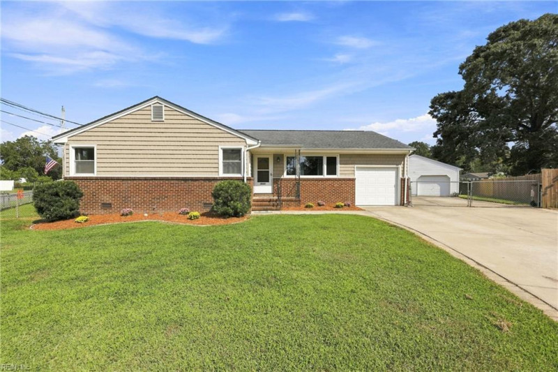 Photo 15 of 44 residential for sale in Chesapeake virginia