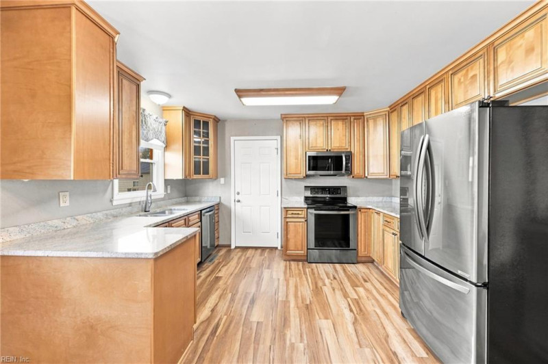 Photo 21 of 44 residential for sale in Chesapeake virginia