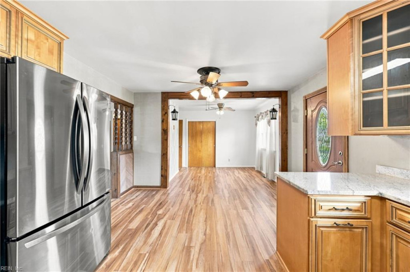 Photo 23 of 44 residential for sale in Chesapeake virginia