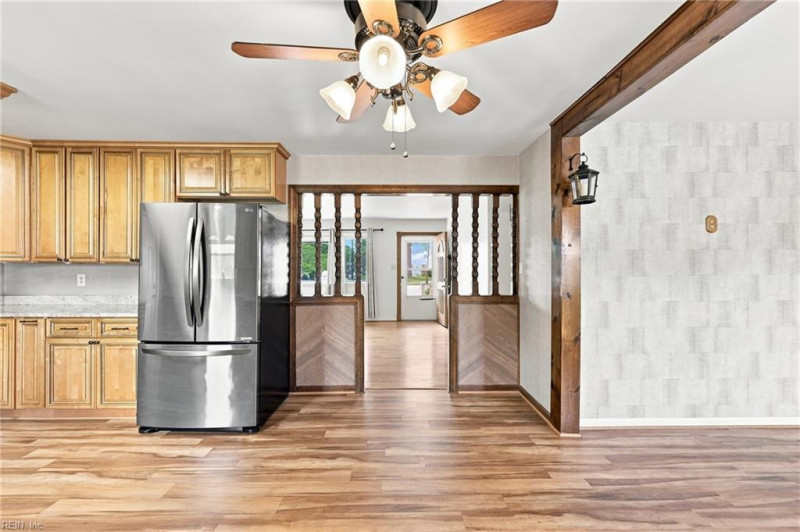 Photo 25 of 44 residential for sale in Chesapeake virginia