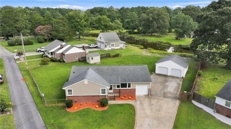 Photo 3 of 44 residential for sale in Chesapeake virginia