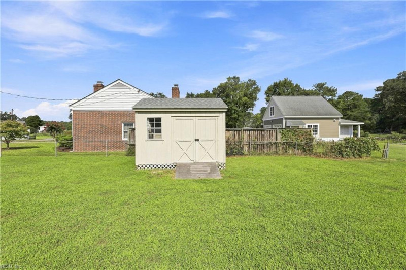 Photo 40 of 44 residential for sale in Chesapeake virginia