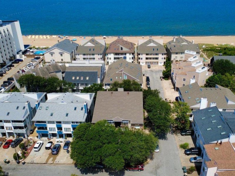Photo 2 of 24 residential for sale in Virginia Beach virginia