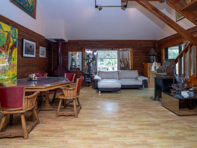 Photo 7 of 24 residential for sale in Virginia Beach virginia