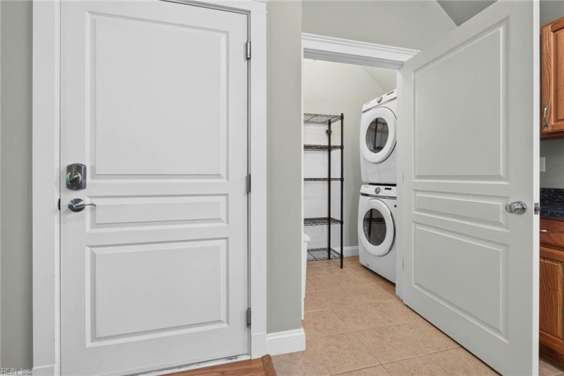 Photo 12 of 43 residential for sale in Norfolk virginia