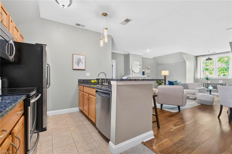 Photo 13 of 43 residential for sale in Norfolk virginia