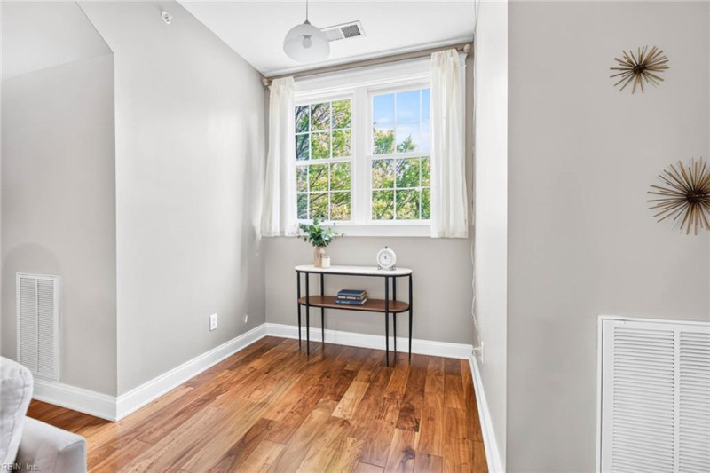 Photo 20 of 43 residential for sale in Norfolk virginia