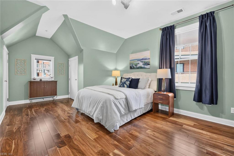 Photo 5 of 43 residential for sale in Norfolk virginia