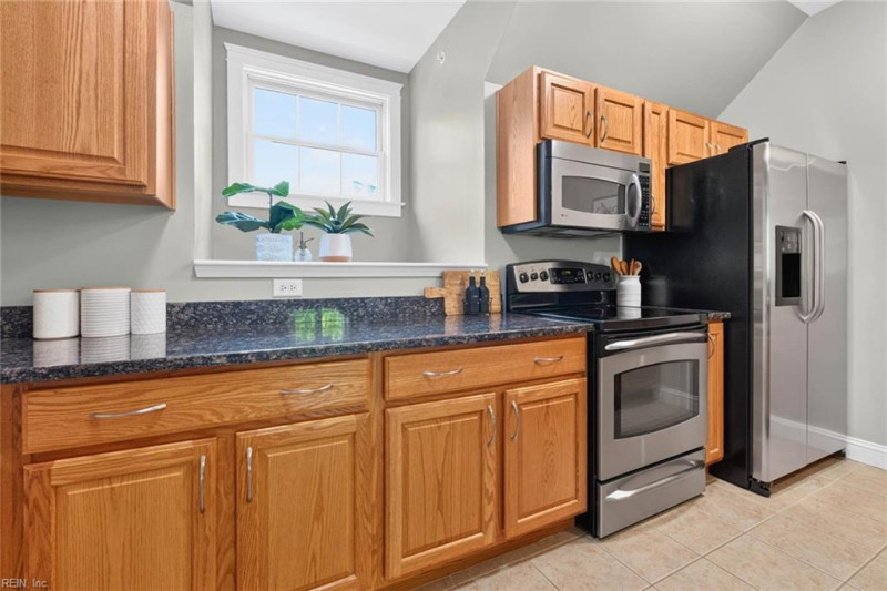 Photo 9 of 43 residential for sale in Norfolk virginia