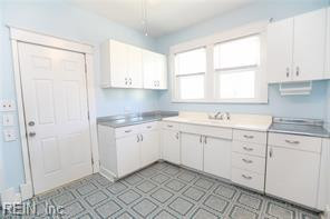 Photo 11 of 29 residential for sale in Norfolk virginia
