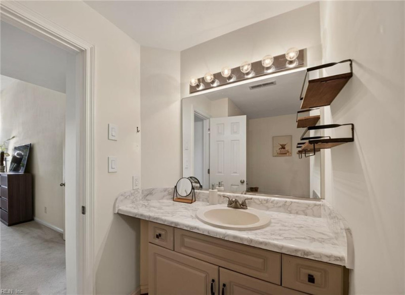 Photo 17 of 30 residential for sale in Virginia Beach virginia