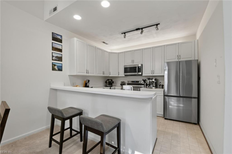 Photo 4 of 30 residential for sale in Virginia Beach virginia