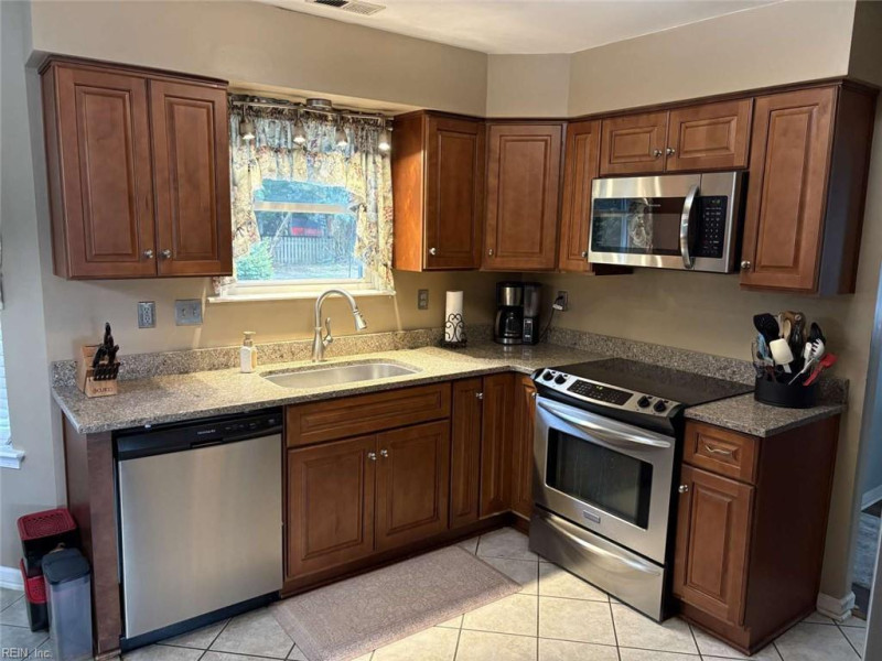 Photo 5 of 20 residential for sale in Chesapeake virginia Photo 5 of 20 residential for sale in Chesapeake virginia
