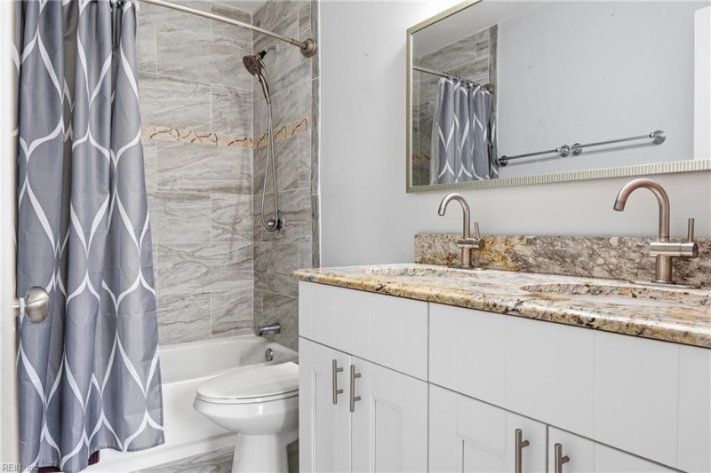 Photo 14 of 21 residential for sale in Virginia Beach virginia