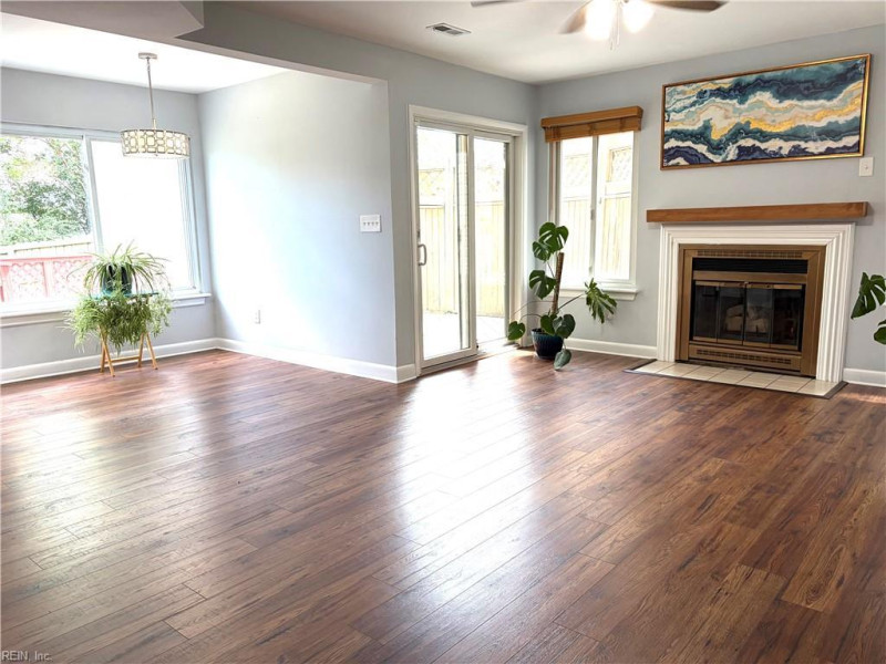 Photo 6 of 21 residential for sale in Virginia Beach virginia
