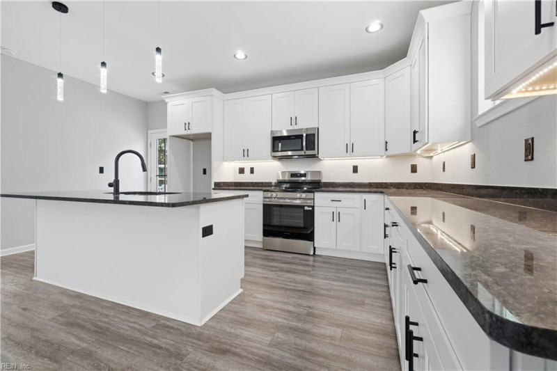 Photo 12 of 50 residential for sale in Norfolk virginia