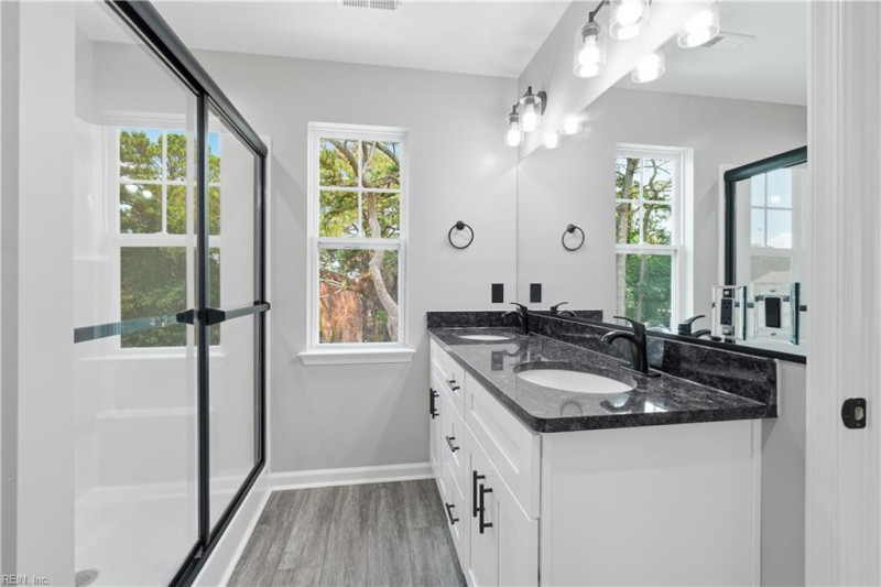 Photo 16 of 50 residential for sale in Norfolk virginia